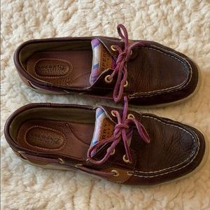 Almost new Sperry Top Sliders